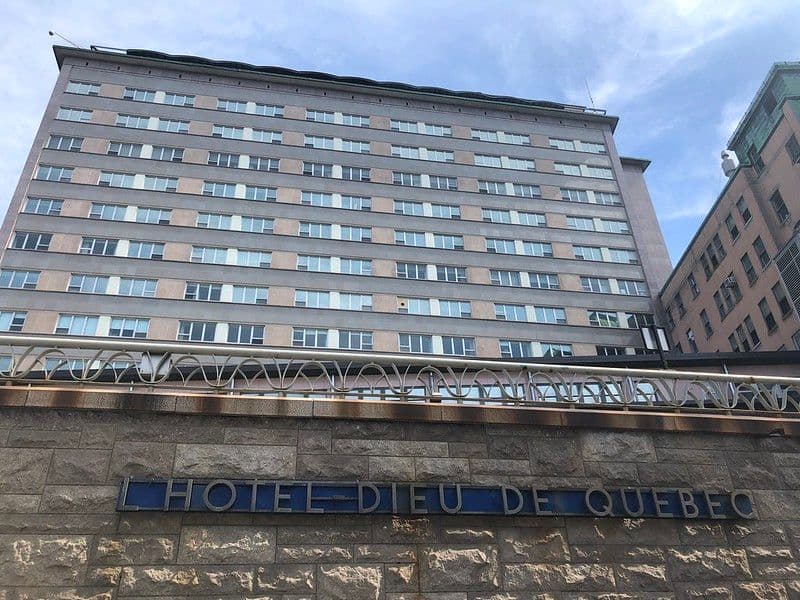 Parking near Hôtel-Dieu de Québec