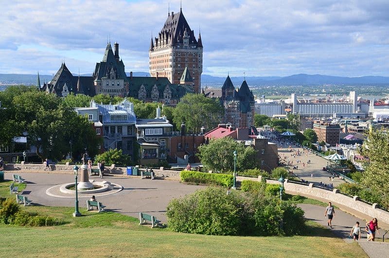 Terrasse Pierre-Dugua-De Mons